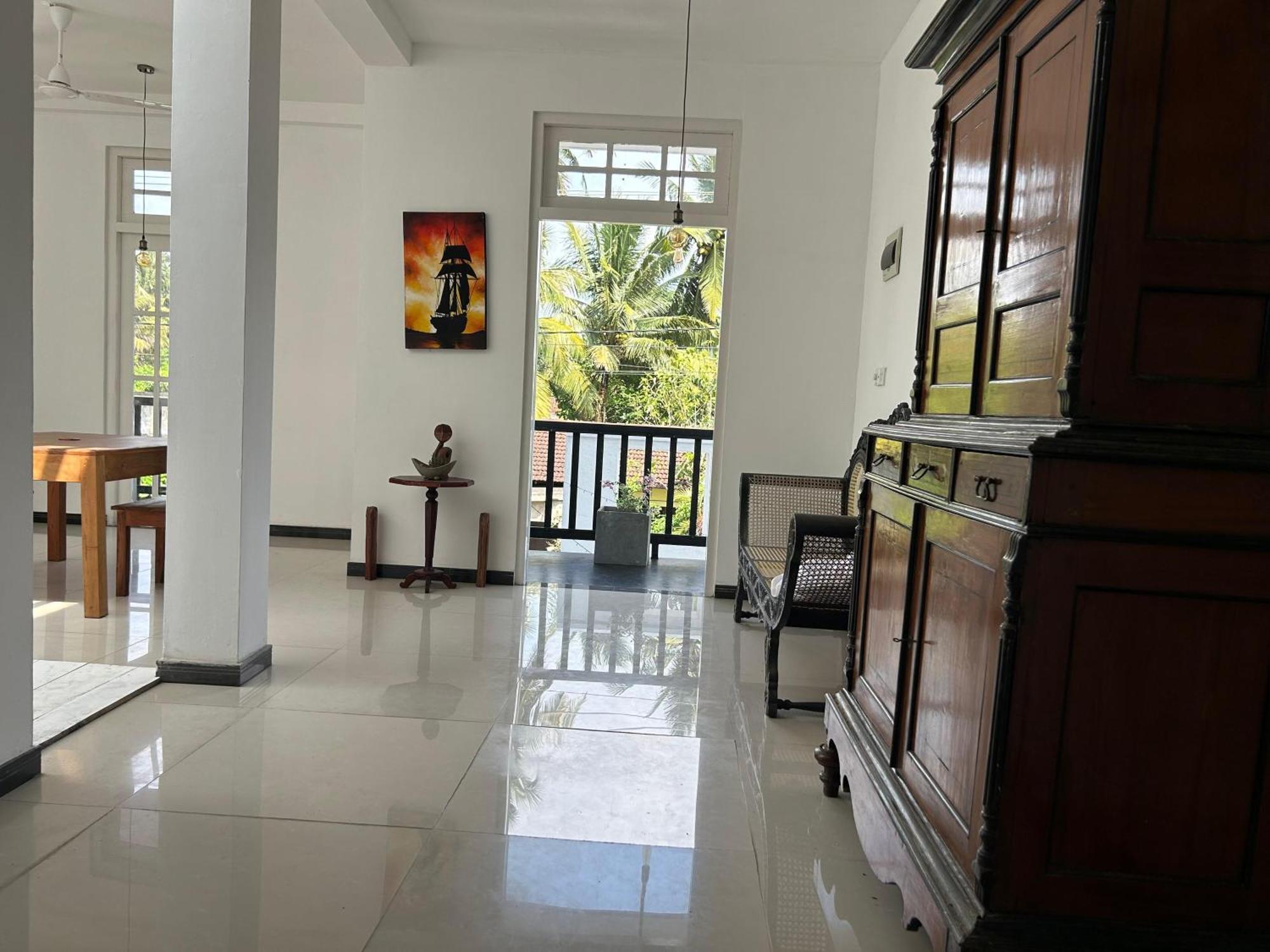 White House & Sea Food Restaurant Hostel ฮิกคาดูวา ภายนอก รูปภาพ